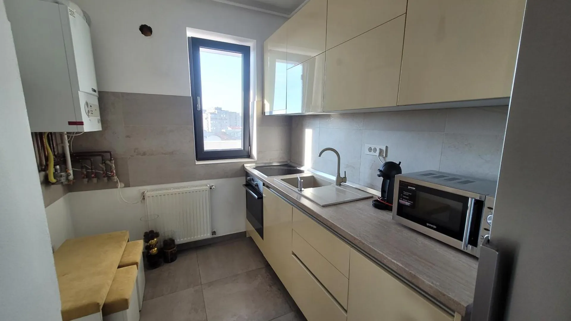 Apartment Stylish City Escape, Fireplace, Sunset Views Bucharest Romania