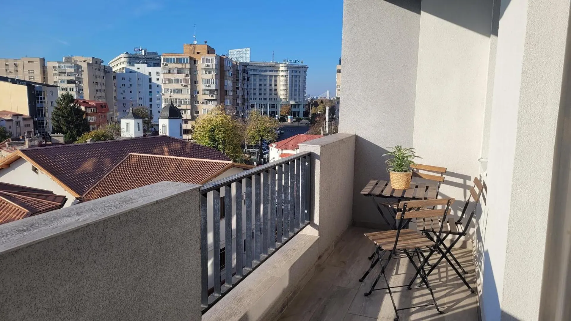 Stylish City Escape, Fireplace, Sunset Views Bucharest
