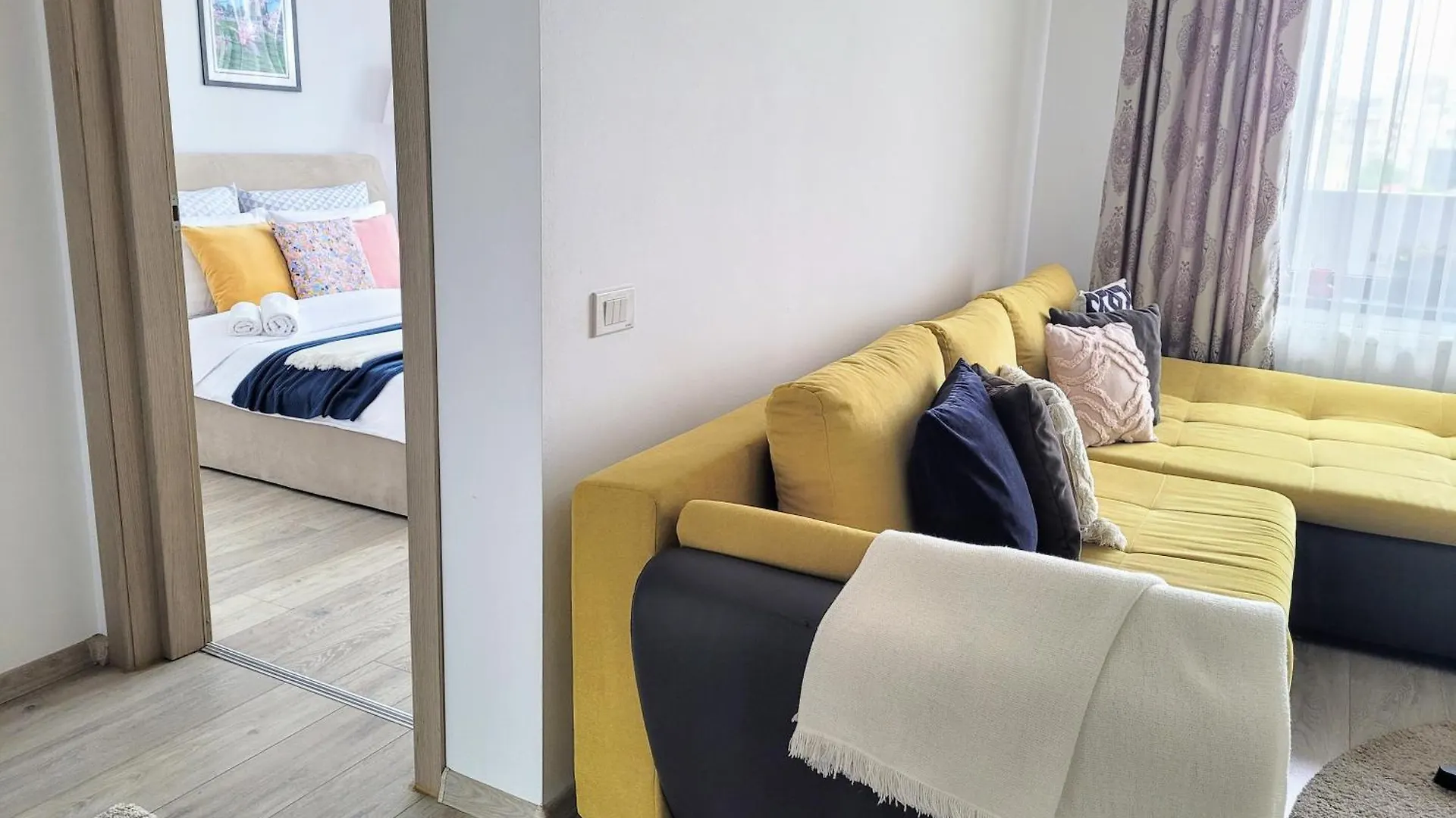 Stylish City Escape, Fireplace, Sunset Views Bucharest 0*,  Romania