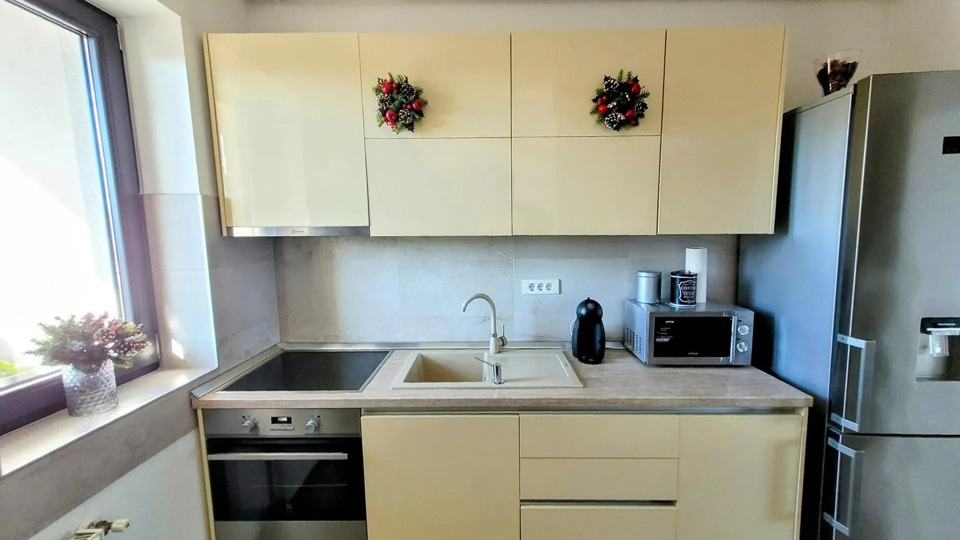 Apartment Stylish City Escape, Fireplace, Sunset Views Bucharest